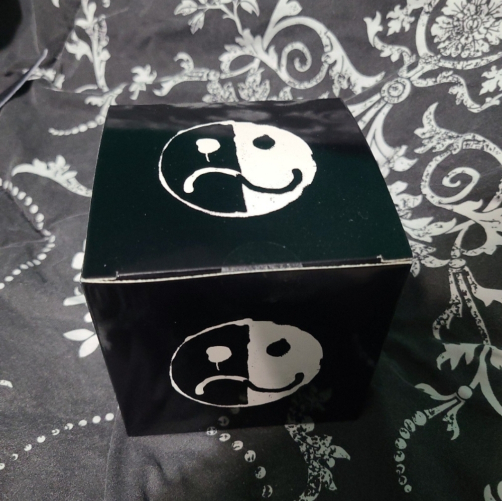 Magic 8 Ball from Fall Out Boy (2our) Dust VIP package